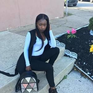 Meet your Posher, Danielle